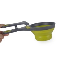 2020 high-quality promotional products large foldable 3-in-1 pet food spoon (with clip)